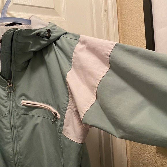 Women’s Small light green and white Columbia Convert ski snowboard jacket - Picture 7 of 12